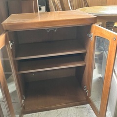 ガラス戸棚
の画像