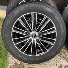 スタッドレス　ヨコハマig60 215/60R16 2018年製造 残溝7mm程度 アルミ付きの画像