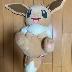 ピカチュウ、イーブイぬいぐるみ