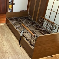 電動リクライニングベッド　