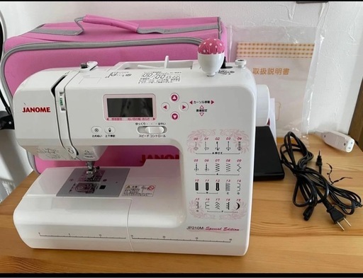ジャノメ　コンピュータミシン　JP210MSE　スペシャルエディション  JANOME ミシン 自動糸調子 美品 かわいいミシン