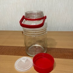 梅ジュース保存瓶。梅酒保存容器。サイズ約高さ蓋の上部迄31㌢底直径16㌢の画像