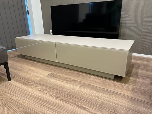 新品同様！テレビボードお売りします