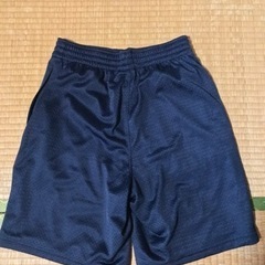 ハワイで購入　ハーフパンツ紺の画像