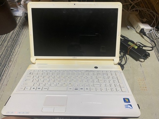 富士通 FMV(LIFEBOOK)AH42CW2 ノートPC➕ACアダプター