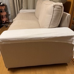IKEA3人掛けソファ、購入から8ヵ月の画像