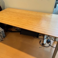 IKEA ヒルヴェル　デスク