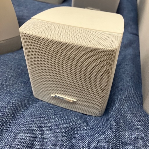 値引き！BOSE ボーズ FS3-4W 小型スピーカー 白 BOSE FS3-4W ホワイト 壁掛け/天井吊り 4×1スピーカーシステム 安心の