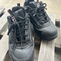 FILA スニーカー