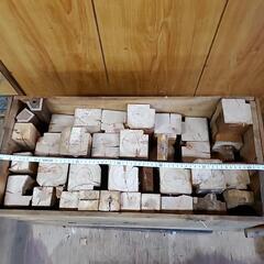 材木、薪、彫刻用などに
