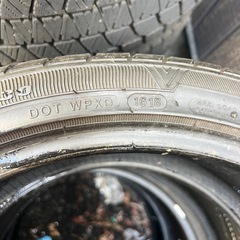 215 40 
18 4本の画像