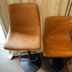 カウンターチェア　　ハイスツール　2台セット　　レザー