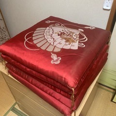 座布団①５枚セット　差し上げます