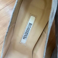 ロッシーニ　パンプスの画像