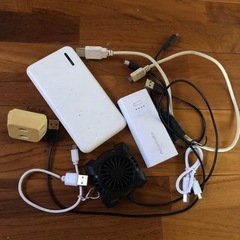 充電コードやバッテリーまとめ◎