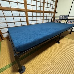 美品シングルベッド