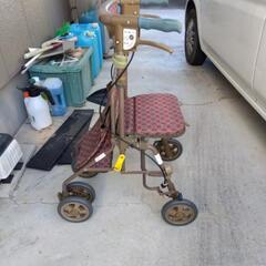 高齢者用手押し車の画像