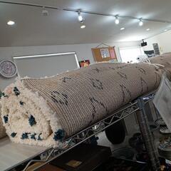 ★値下げしました!!展示品のラグ　デザインラグ　長方形　160×230cm 　定価18990円　💳自社配送時🌟代引き可💳※現金、クレジット、スマホ決済対応※   の画像