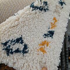 ★値下げしました!!展示品のラグ　デザインラグ　長方形　160×230cm 　定価18990円　💳自社配送時🌟代引き可💳※現金、クレジット、スマホ決済対応※   の画像