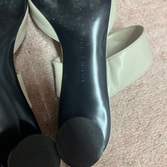CHARLES&KEITH パンプス 23.5cmの画像