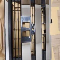 新型ノア  フロントグリル　新品未使用の画像