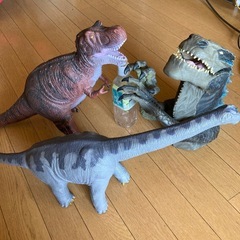 ティラノサウルス　ブラキノサウルス フィギュア　ラバートイ　大型の画像