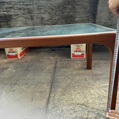 ガラステーブルの画像