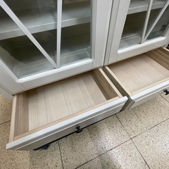 ガラス扉キャビネット 白 オシャレの画像