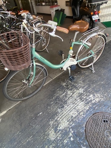 訳あり電動アシスト自転車と空気入れ