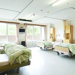 介護職員募集！正職員　しあわせの園の画像
