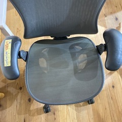 値下げしました！【ハーマンミラー オフィスチェア】クリーニング済み【管理番号11709】の画像