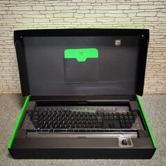 RAZER BLACKWIDOW CHROMA V2 ゲーミングキーボードの画像