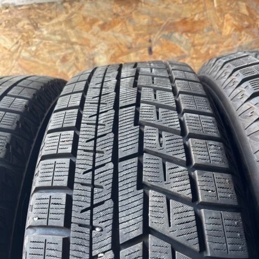 極上タイヤ　YOKOHAMA ヨコハマ　IG60 215/65R16 スタッドレス　タイヤ　2022年製　16インチ