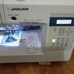 ジャガーコンピューターミシンKC-400の画像