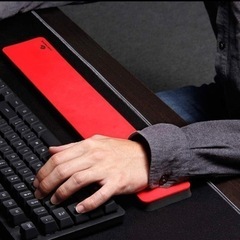 【未使用】キーボードリストレスト ゲーミングPCの画像
