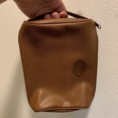 縦持ちのバッグ