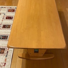 テーブル