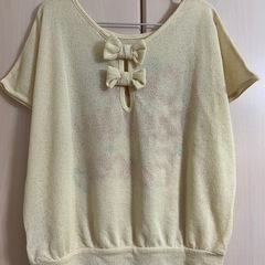 バックリボン　トップス　涼しい素材の画像