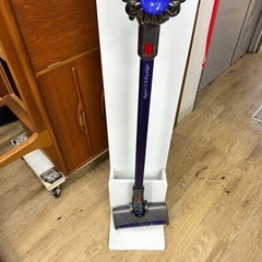 ⭐️激安価格⭐️dyson ダイソン SV11クリーナー 掃除機 コードレス 高吸引力 モーターヘッド付き 充電器付き 人気モデル 動作確認済みの画像