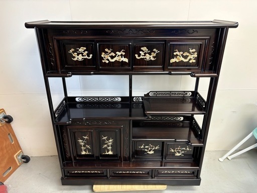 商談中　唐木 黒檀 螺鈿細工 茶箪笥 茶棚 松竹梅 和家具 透かし彫