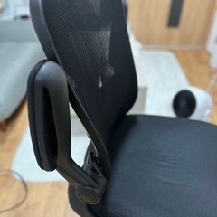 【オフィスチェア】テレワークに最適！ オフィスチェアを安くお譲りします（昇降可、肘付き
）の画像