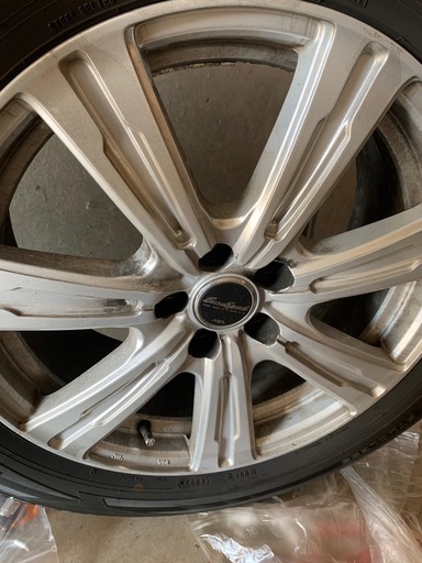 スタッドレスタイヤ 225/55R17 24年1-3月のみ利用　