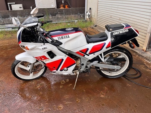 バイク YAMAHA FZR250
