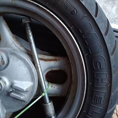 afフロントタイヤです。の画像