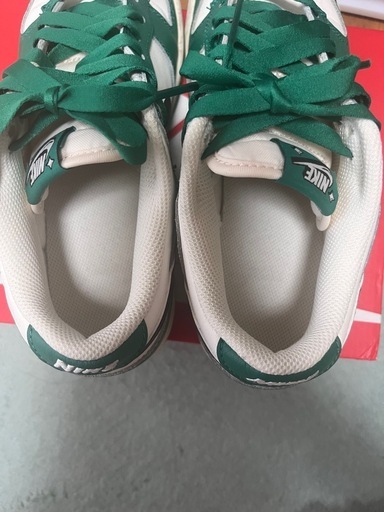 ナイキ　DUNK　LOW RETRO se　24cm