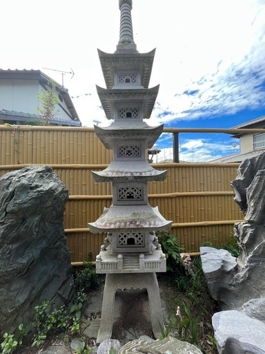 日本庭園　五重塔(高さ3m)