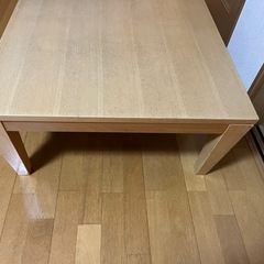 こたつテーブルの画像