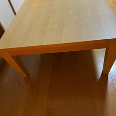 こたつテーブルの画像