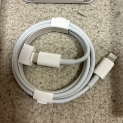 iPhone　USB-C-Lightningケーブル　iPhone本体無しの画像