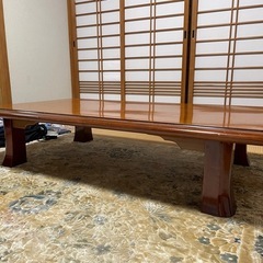 テーブル